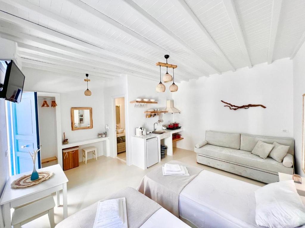 Alkisti Suite next to the Windmills of Mykonos