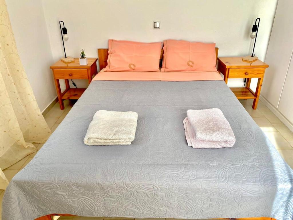 Amazing Blue Marsis Apartment in Paros