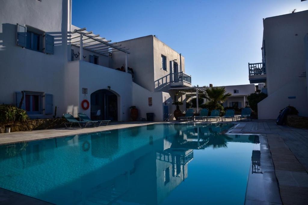 Aphrodite sunshine suite