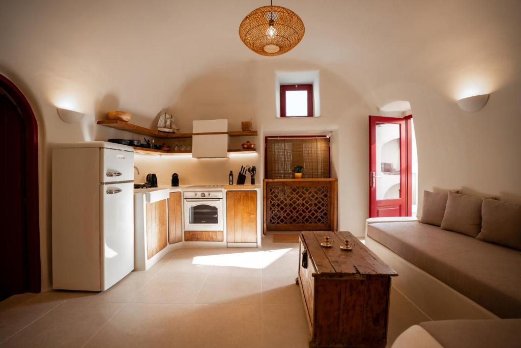 Approxi Cave: 2-Bedroom Retreat
