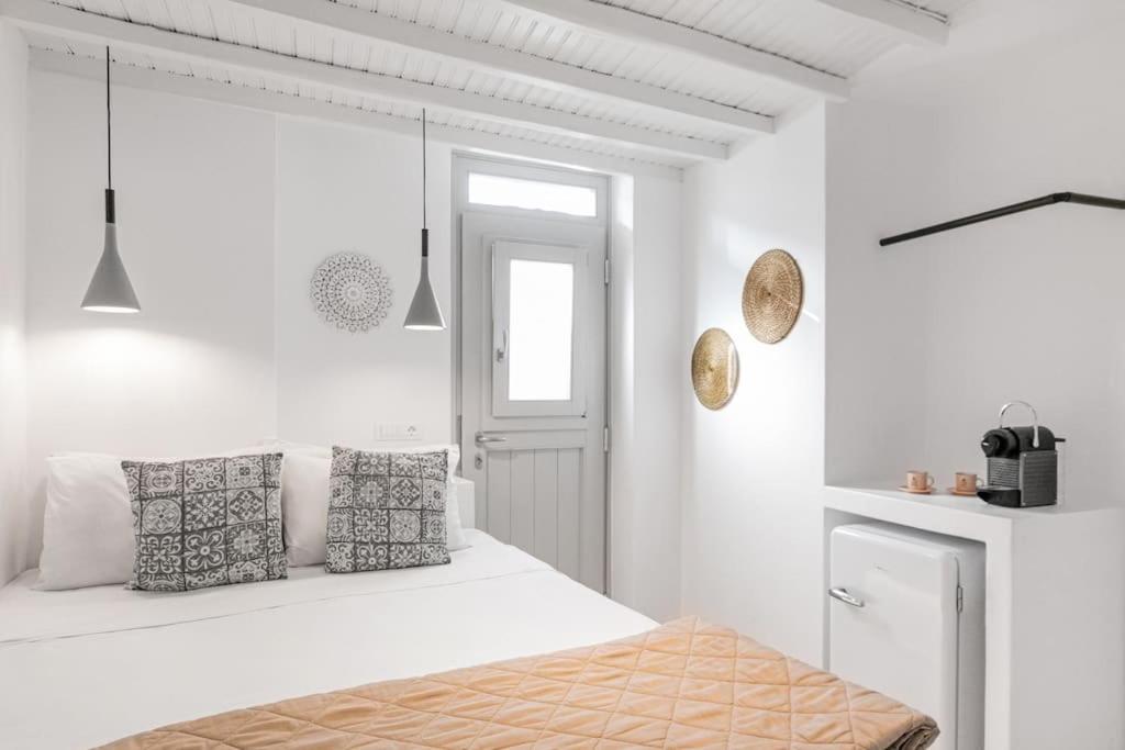 August Mykonos