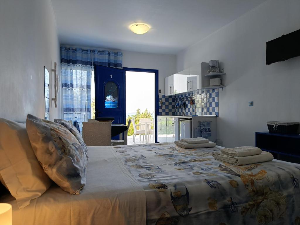 Bouganville Studios Stegna