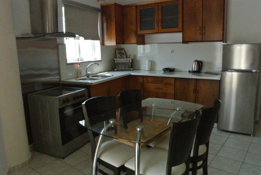 central square HOUSE kokalaki