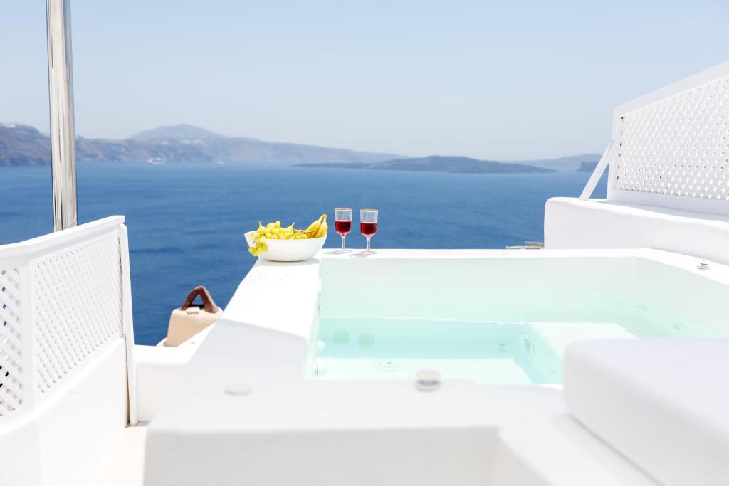 Delta Suites