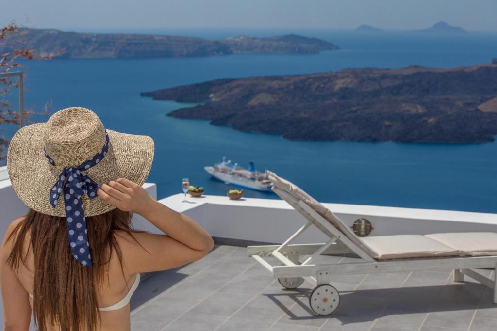 Karpimo Horizon - Caldera View with private hot tub