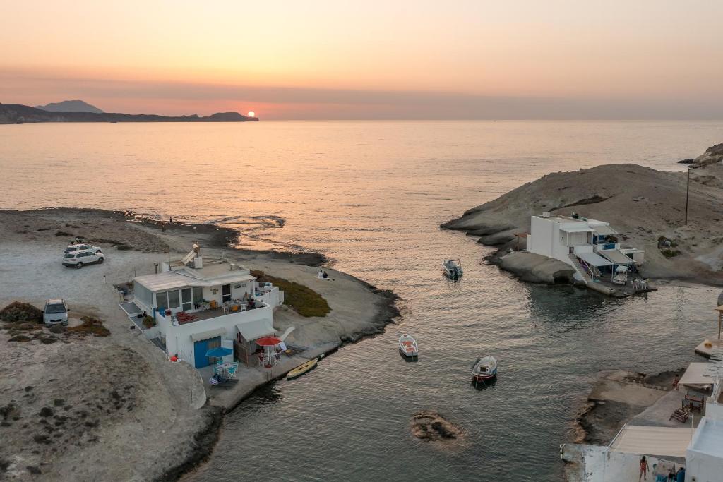 FANI DREAM SUITE 2 & 3 ( by Vilos Suites)