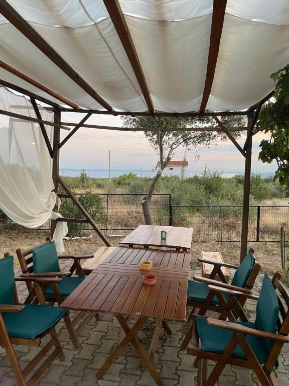Gerakini detached house with panoramic sea views
