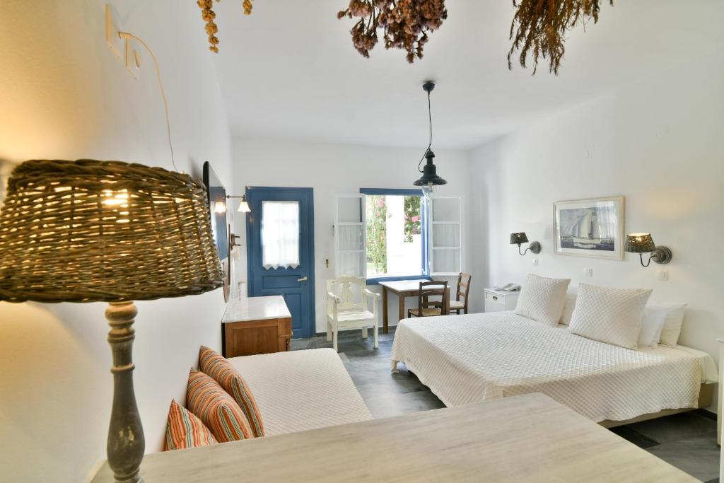 Golden Beach Studios & Suites