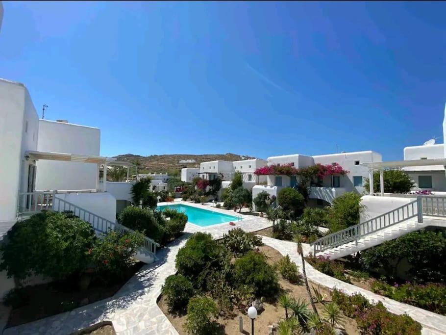 ILIOS COZY POOLHOUSE MYKONOS