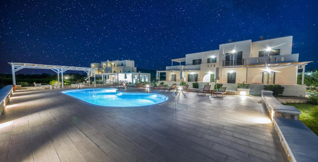 Iphimedeia Luxury Hotel & Suites