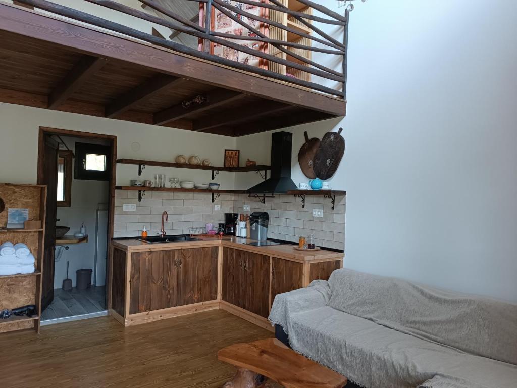 Kartalia wooden maisonette