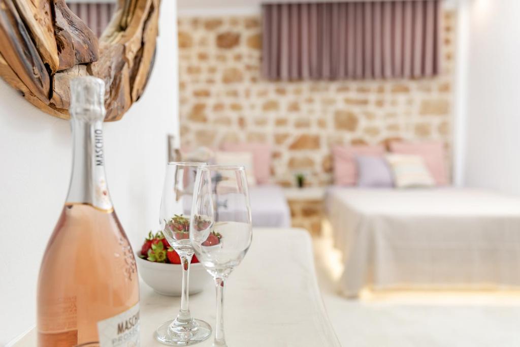 Katerina Roza Studios - Heartfelt Hospitality in the City
