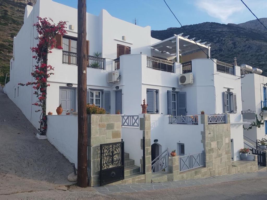 Chrysa House