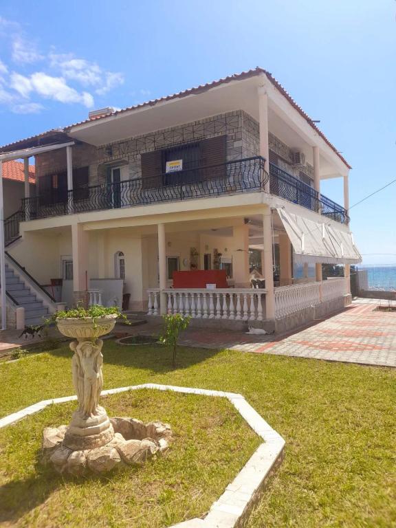 Maria's Apartment