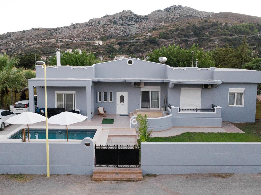 MG luxury villa kalithies