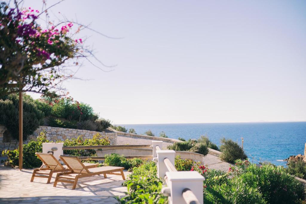 Mikra Bay Vineyard Guesthouses