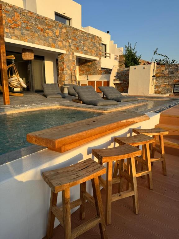 Mikri Vigla Villas with private swimming pool
