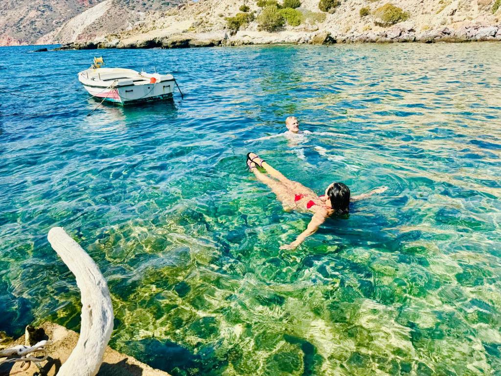 Milos island-Cavo paradiso ocean house