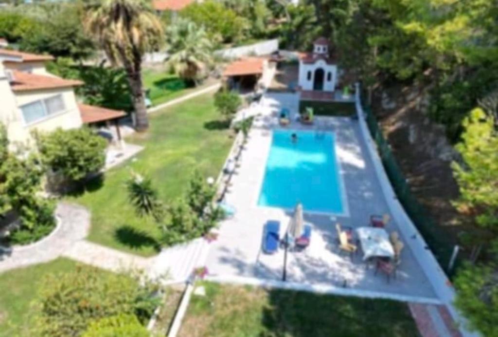 Posidi pool apartment