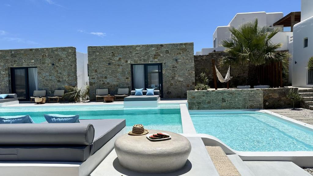 Myconian Theros Luxury Suites