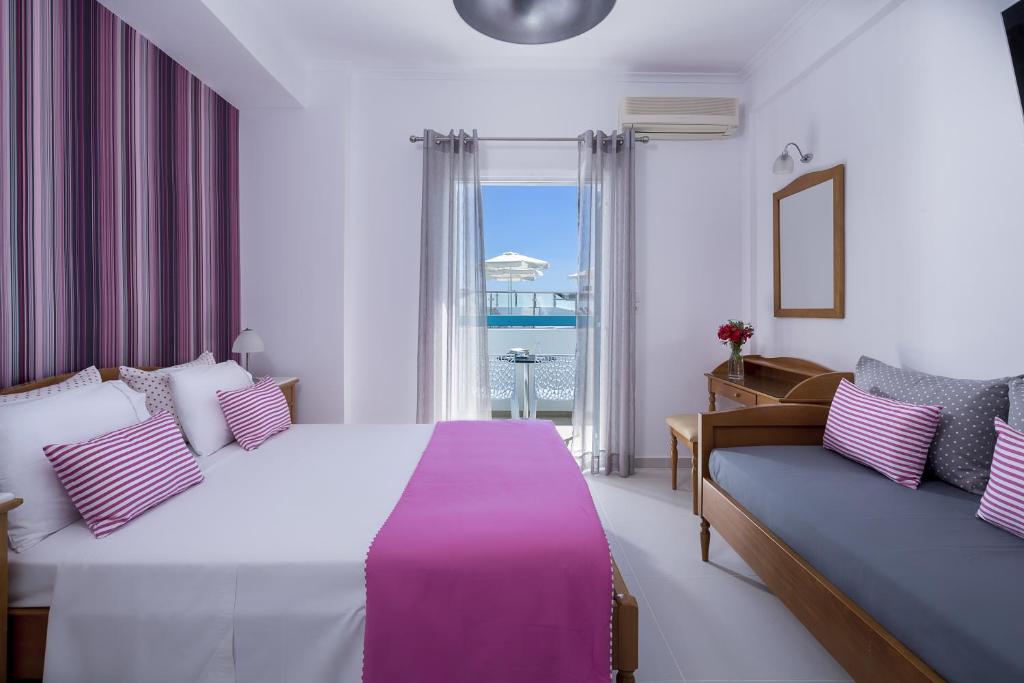 Santellini Hotel