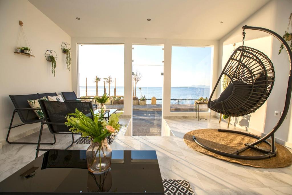 Sea Side Rooms