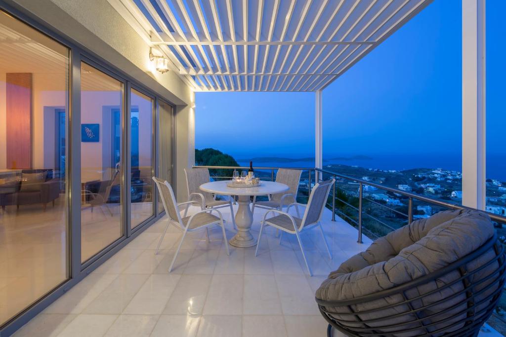 Syros Luxury Living