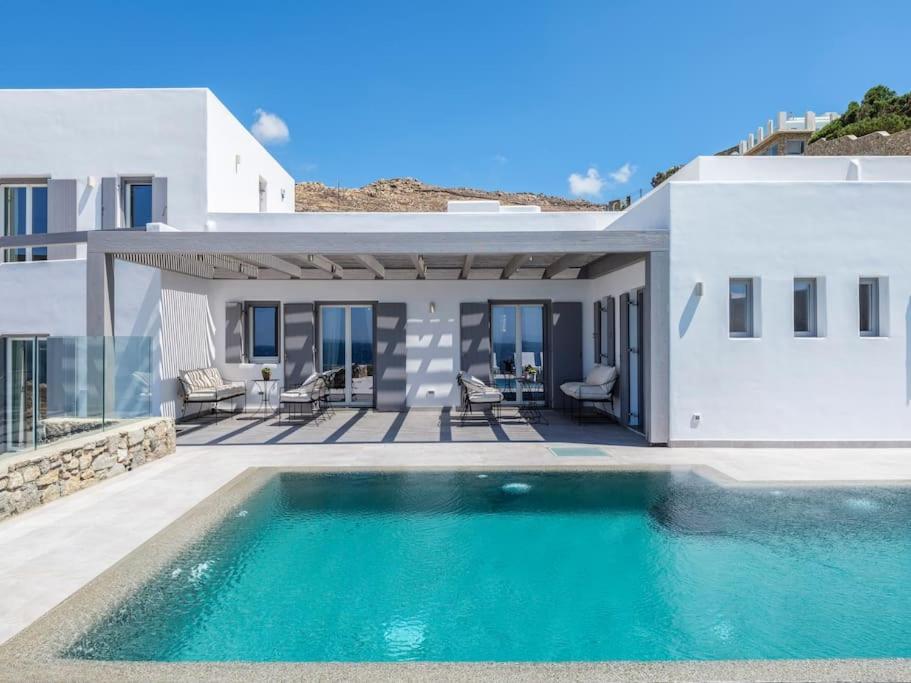 Templo y Mar IV by Mykonos Mood