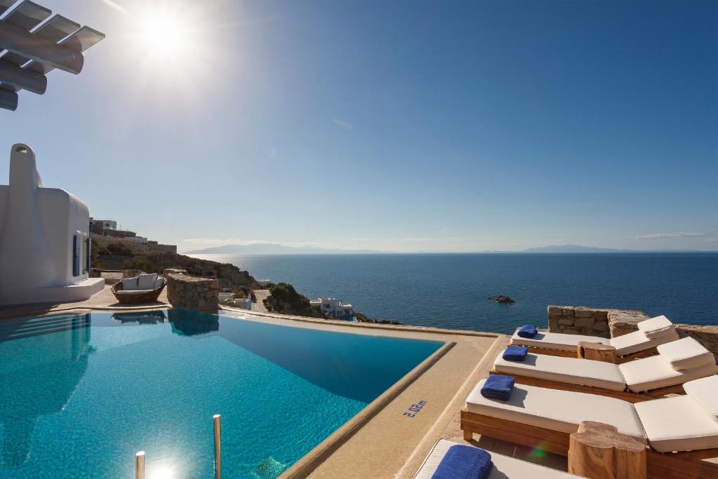 AGL Luxury Villas