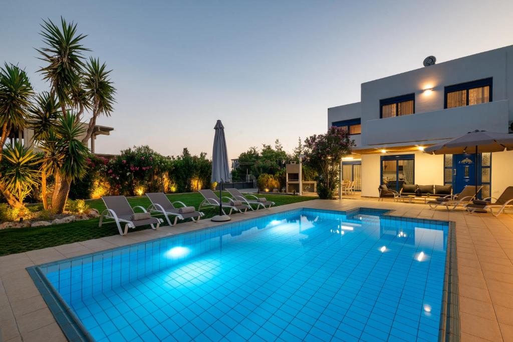 Villa Mariani II - in Lothiarika, newly renovated June 2024, private pool, Lindos 10 min, beach 120m