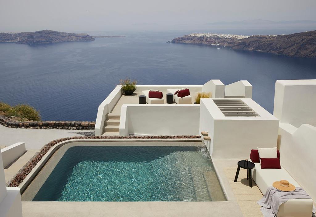 Atoles Retreat