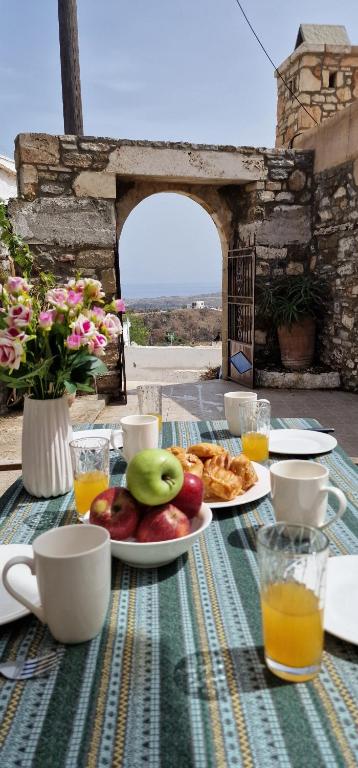 Yiannis Village house